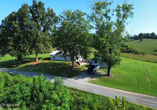 Photo 2 of Sale Pending at 333 Deerfield Rd, Rutledge, TN 37861 | MLS# 1353820 | Listing updated on 2026-09-05