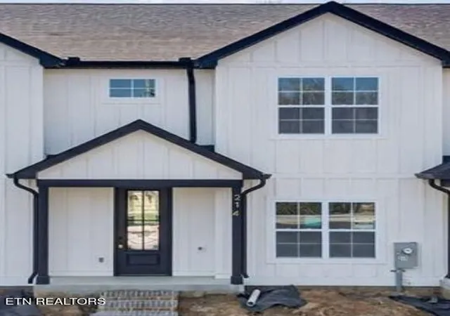 Photo 1 of Single family home for sale at 214 W Jere Whitson Rd, Cookeville, TN 38501 | MLS# 1353816 | Listing updated on 2026-09-03