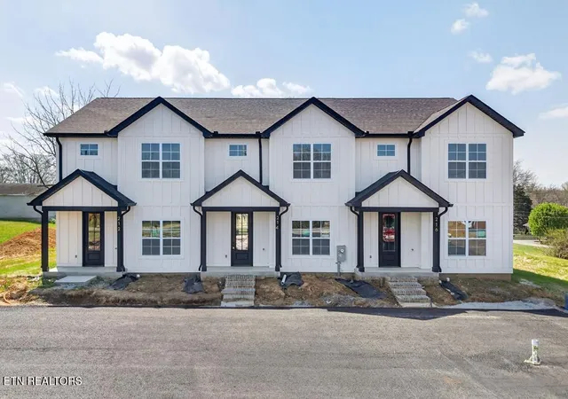 Photo 1 of Multi family home for sale at 212 216 W Jere Whitson Rd, Cookeville, TN 38501 | MLS# 1353819 | Listing updated on 2026-09-03