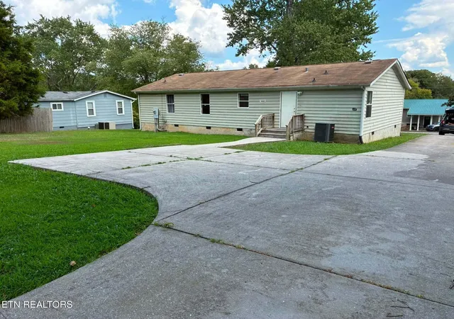 Photo 2 of Single family home for sale at 7611 Bonnie Dr, Chattanooga, TN 37416 | MLS# 1353839 | Listing updated on 2026-09-09
