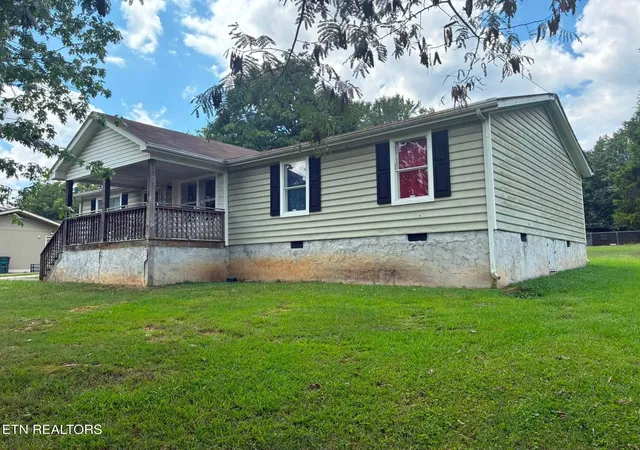 Photo 3 of Single family home for sale at 7611 Bonnie Dr, Chattanooga, TN 37416 | MLS# 1353839 | Listing updated on 2026-09-09