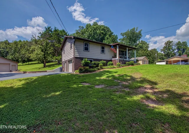 Photo 2 of Sale Pending at 1602 Sexton Ln, Knoxville, TN 37932 | MLS# 1353848 | Listing updated on 2026-09-15