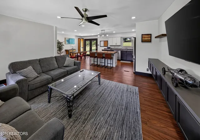 Photo 4 of Sale Pending at 1602 Sexton Ln, Knoxville, TN 37932 | MLS# 1353848 | Listing updated on 2026-09-15