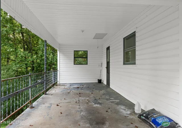 Photo 3 of Sale Pending at 310 Pine St, Mount Carmel, TN 37645 | MLS# 1353869 | Listing updated on 2026-09-12