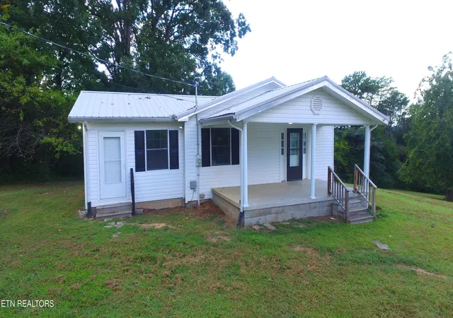 Photo 1 of Single family home for sale at 2761 Us 411, Madisonville, TN 37354 | MLS# 1353877 | Listing updated on 2026-09-01