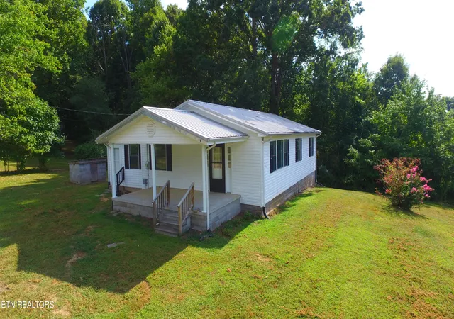 Photo 3 of Single family home for sale at 2761 Us 411, Madisonville, TN 37354 | MLS# 1353877 | Listing updated on 2026-09-01