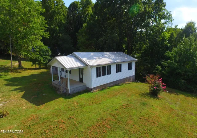 Photo 3 of Single family home for sale at 2761 Us 411, Madisonville, TN 37354 | MLS# 1353877 | Listing updated on 2026-09-01