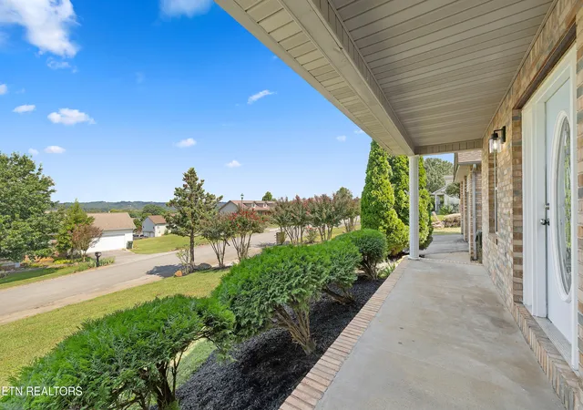 Photo 2 of Single family home for sale at 1516 Kildee Ln, Sevierville, TN 37862 | MLS# 1353876 | Listing updated on 2026-09-18