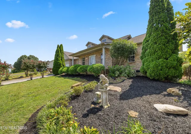 Photo 3 of Single family home for sale at 1516 Kildee Ln, Sevierville, TN 37862 | MLS# 1353876 | Listing updated on 2026-09-18