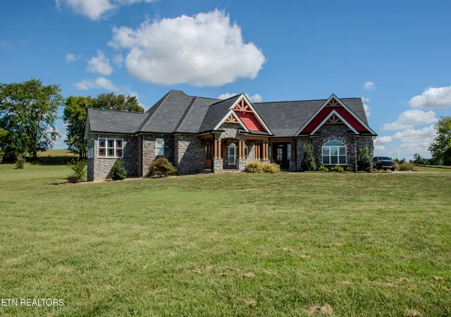 Photo 1 of Sale Pending at 672 Winding Crk Way, Walland, TN 37886 | MLS# 1355941 | Listing updated on 2026-10-01