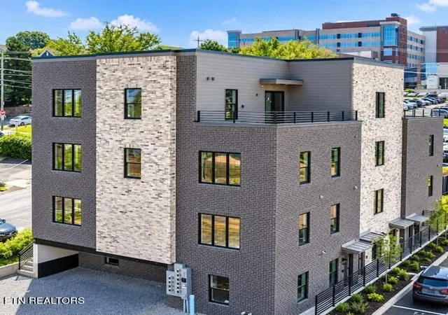 Condo for sale at 1911 Forest Ave #1, Knoxville, TN 37916 | MLS# 1355672
