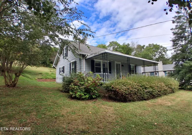 Photo 1 of Sale Pending at 1707 Lenland Ave, Knoxville, TN 37920 | MLS# 1356991 | Listing updated on 2026-10-26