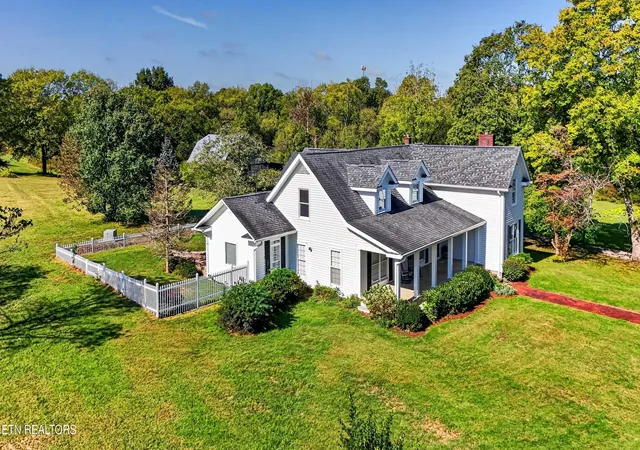 Photo 1 of Single family home for sale at 9547 Highway 72, Loudon, TN 37774 | MLS# 1359018 | Listing updated on 2026-10-16