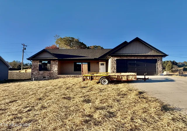 Single family home for sale at 140 Milo Cir, Tazewell, TN 37879 | MLS# 1356381