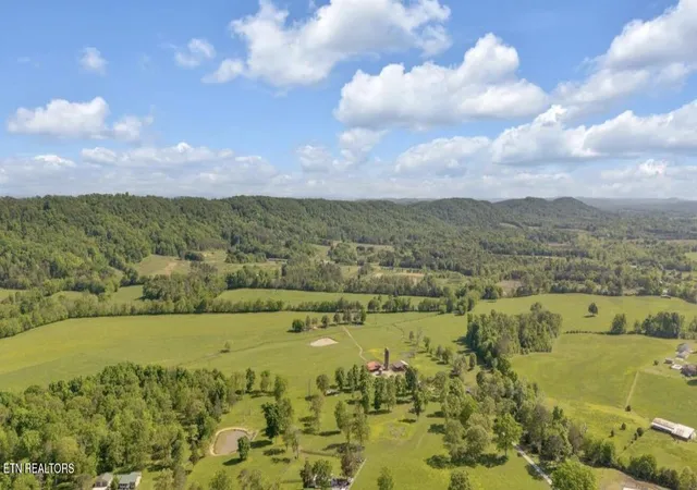 Single family home for sale at 110 Hughes Ln, Ten Mile, TN 37880 | MLS# 1356880