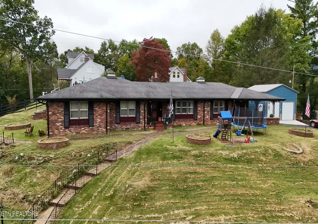 Single family home for sale at 103 Sherwood Rd, Middlesboro, KY 40965 | MLS# 1357377
