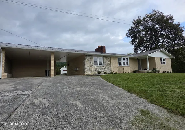 Photo 1 of Single family home for sale at 88 Tracy Ridge Rd, Middlesboro, KY 40965 | MLS# 1357060 | Listing updated on 2026-09-29