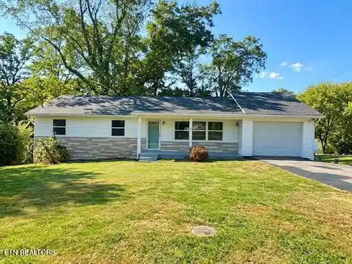 Single family home for sale at 1009 Oaklett Dr, Knoxville, TN 37912 | MLS# 1357589