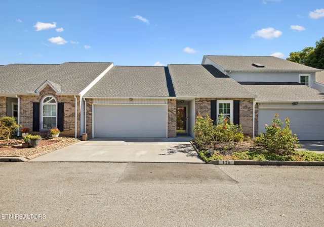Photo 1 of Sale Pending at 116 Confederacy Cir, Farragut, TN 37934 | MLS# 1357319 | Listing updated on 2026-10-12