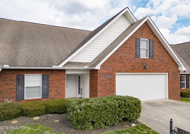 Condo for sale at 7422 Tylers Garden Way, Knoxville, TN 37918 | MLS# 1357385