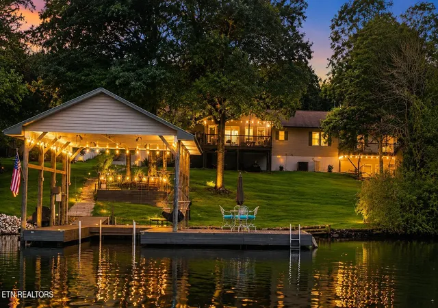Photo 1 of Single family home for sale at 205 Channel Dr, Loudon, TN 37774 | MLS# 1357698 | Listing updated on 2026-10-21