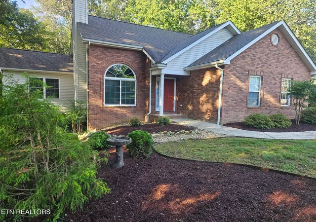 Photo 1 of Single family home for sale at 110 Gigi Ln, Loudon, TN 37774 | MLS# 1357674 | Listing updated on 2026-10-06