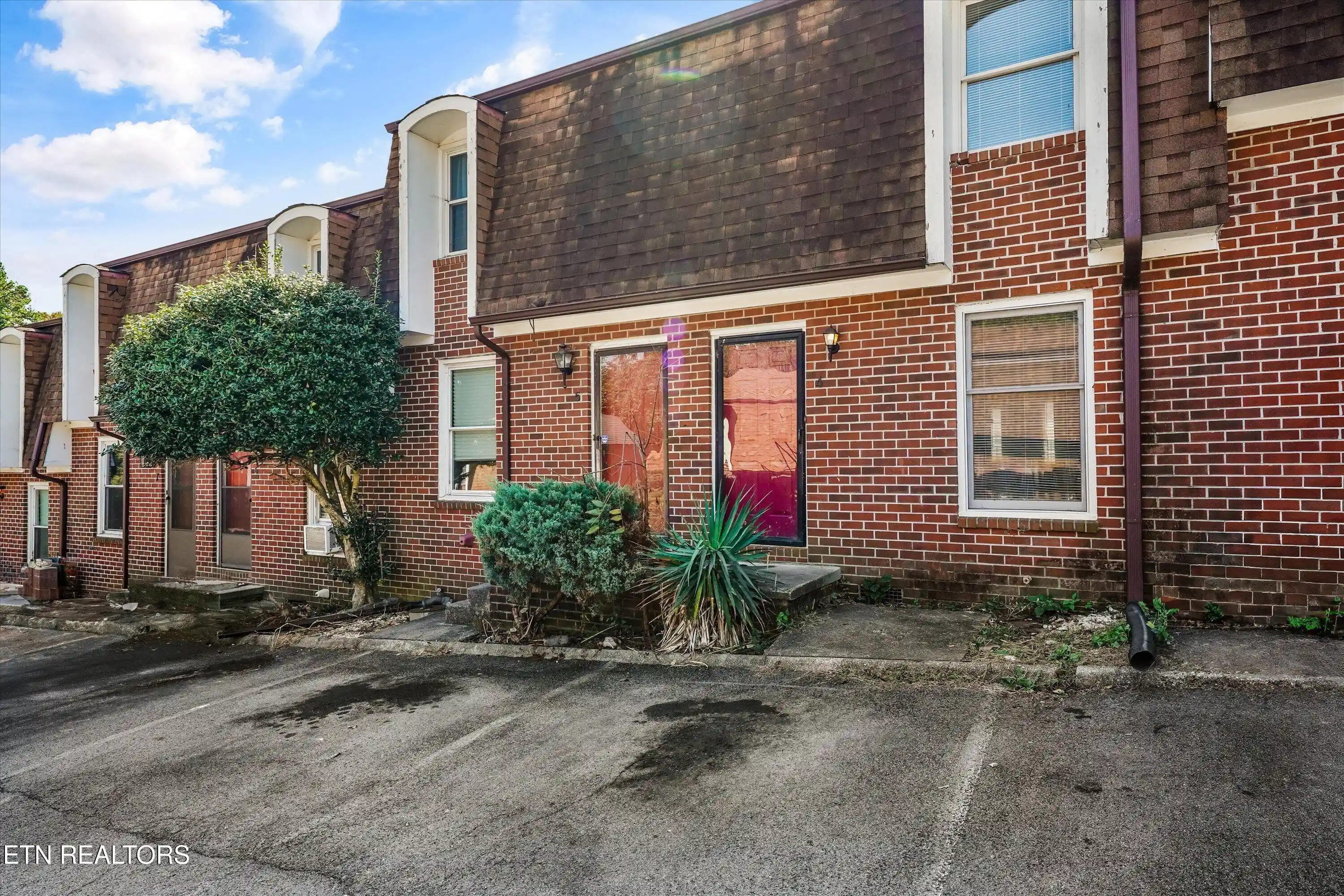 Listing Photo 1 - Condo for sale in 942 Piney Grv Church Rd located at 942 Piney Grv Church Rd, Knoxville, TN 37909 - Unit #C-4
