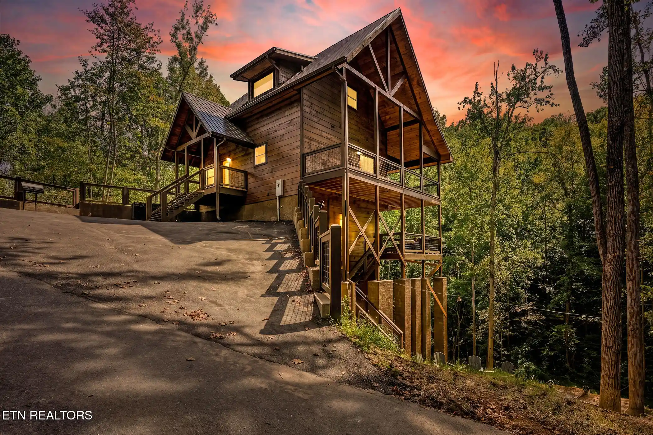 Photo 1 of Single family home for sale at 2793 Dogwood Loop Dr, Sevierville, TN 37876 | MLS# 1357231 | Listing updated on 2026-10-24