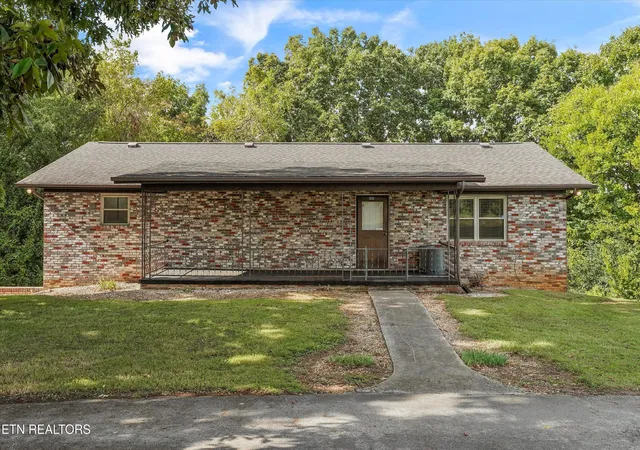 Photo 1 of Single family home for sale at 1030 Carding Machine Rd, Loudon, TN 37774 | MLS# 1357532 | Listing updated on 2026-10-13