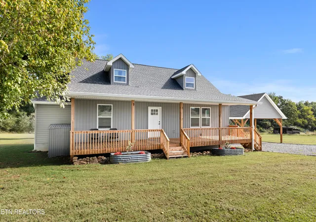 Single family home for sale at 290 Foothills Rd, Pikeville, TN 37367 | MLS# 1357336