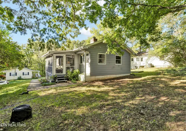 Single family home for sale at 604 Florida Ave, Oak Ridge, TN 37830 | MLS# 1358043