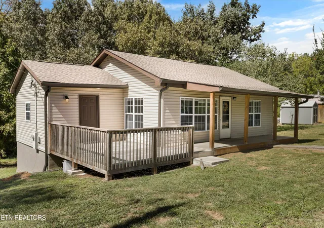Single family home for sale at 109 Cedar Ridge Rd, Knoxville, TN 37924 | MLS# 1357612