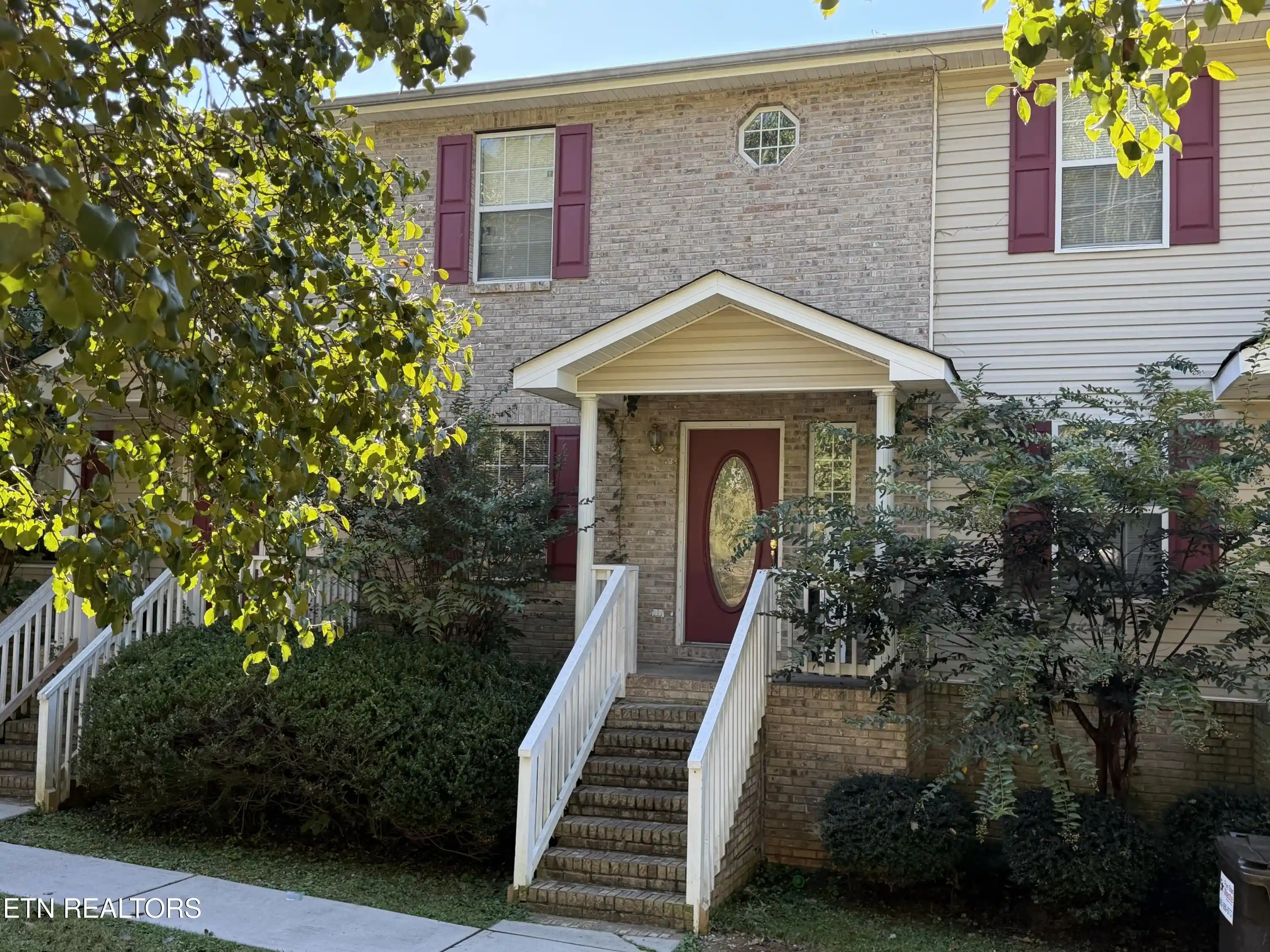 Listing Photo 1 - Condo for sale in 2918 Beaverwood Dr located at 2918 Beaverwood Dr, Knoxville, TN 37918 - Unit 2918 Beaverwood Dr