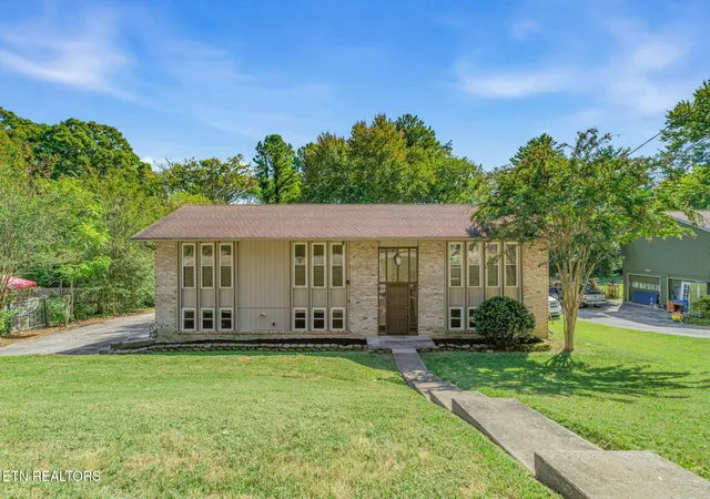 Single family home for sale at 7104 Westavia Dr, Knoxville, TN 37909 | MLS# 1357583