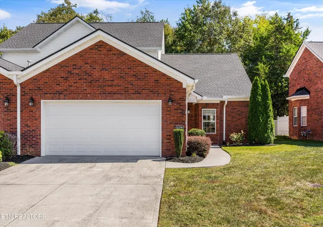 Listing Photo 1 - Condo for sale in building located at 6250 Patel Wy, Knoxville, TN 37909