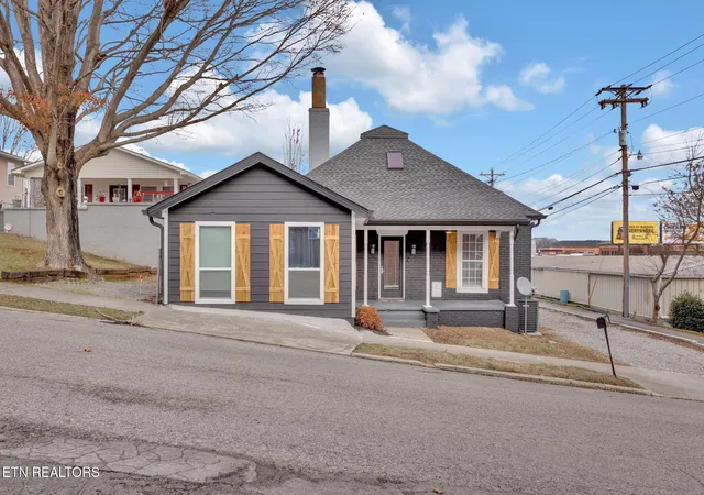 Photo 1 of Sale Pending at 107 N C St, Lenoir City, TN 37771 | MLS# 1357812 | Listing updated on 2026-10-27