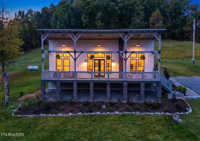Photo 1 of Single family home for sale at 380 Grand Oak Dr, Jonesville, VA 24263 | MLS# 1358712 | Listing updated on 2026-10-18