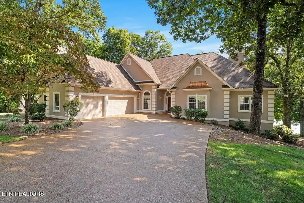 Photo 1 of Single family home for sale at 631 Tanasi Ln, Loudon, TN 37774 | MLS# 1358087 | Listing updated on 2026-10-27