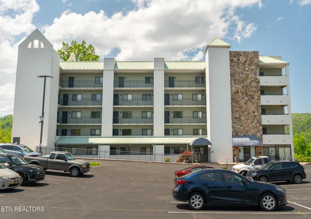 Photo 1 of Condo for sale at 354 E Holly Ridge Rd #401, Gatlinburg, TN 37738 | MLS# 1358001 | Listing updated on 2026-10-06