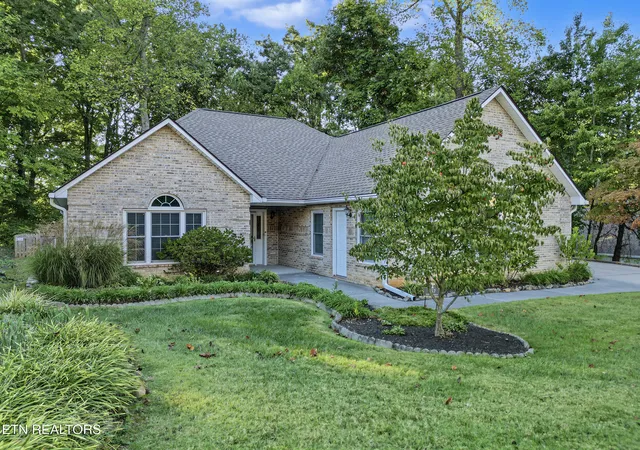 Photo 1 of Sale Pending at 937 Saint Johns Dr, Maryville, TN 37801 | MLS# 1358079 | Listing updated on 2026-10-26