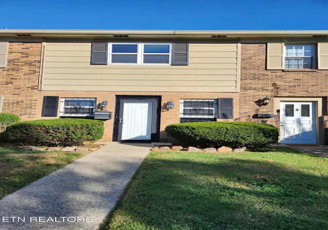 Listing Photo 1 - Condo for sale in building located at 7041 Traditional Dr, Knoxville, TN 37909