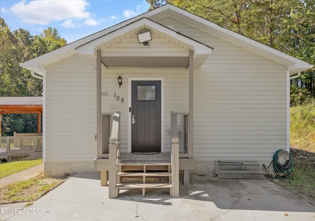 Single family home for sale at 105 Glenn Dr, Madisonville, TN 37354 | MLS# 1358120