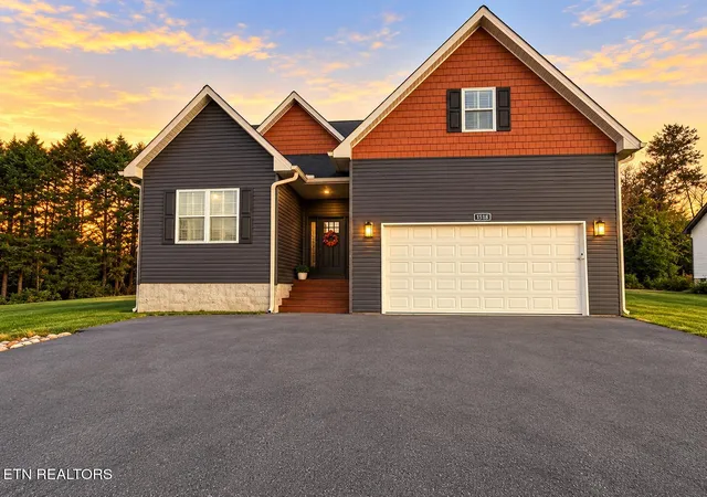 Photo 1 of Single family home for sale at 1518 Broad River Ln, Sevierville, TN 37876 | MLS# 1358212 | Listing updated on 2026-10-20