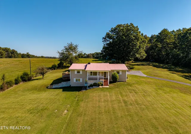 Single family home for sale at 807 Adkins Rd, Philadelphia, TN 37846 | MLS# 1358641