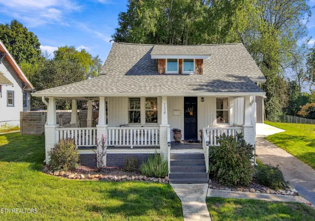 Photo 1 of Sale Pending at 134 Hillcrest Dr, Knoxville, TN 37918 | MLS# 1359631 | Listing updated on 2026-10-27