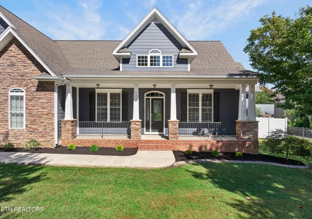 Photo 1 of Single family home for sale at 800 Windingbrook Ct, Cookeville, TN 38506 | MLS# 1358648 | Listing updated on 2026-10-26