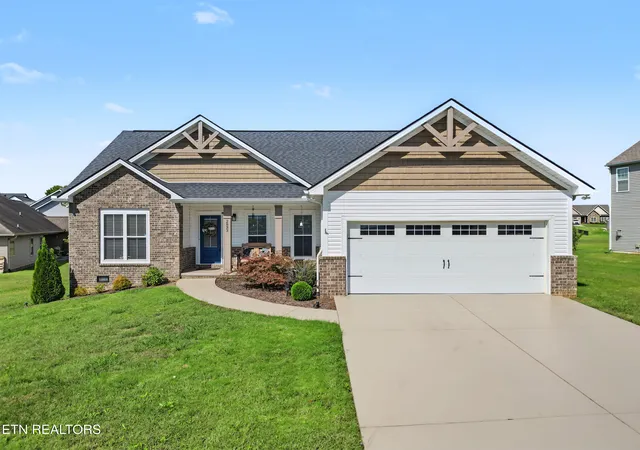 Photo 1 of Sale Pending at 2833 Alden Glenn Ct, Sevierville, TN 37876 | MLS# 1358700 | Listing updated on 2026-10-29