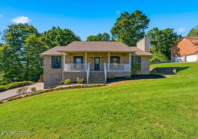 Single family home for sale at 9229 Hollander Ln, Knoxville, TN 37931 | MLS# 1358922