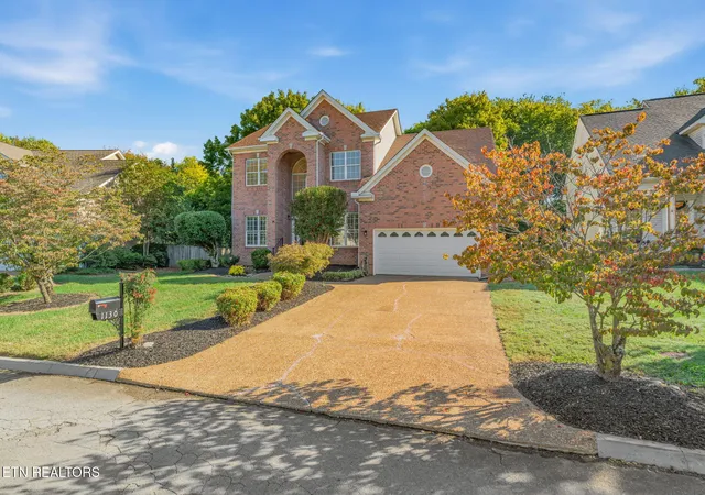 Photo 1 of Single family home for sale at 1130 Vale View Rd, Knoxville, TN 37922 | MLS# 1358835 | Listing updated on 2026-10-28