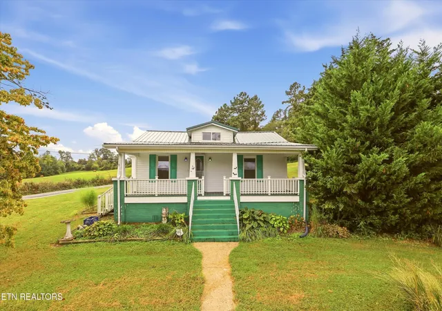 Photo 1 of Sale Pending at 105 Peach Orchard Rd, Clinton, TN 37716 | MLS# 1358852 | Listing updated on 2026-10-27